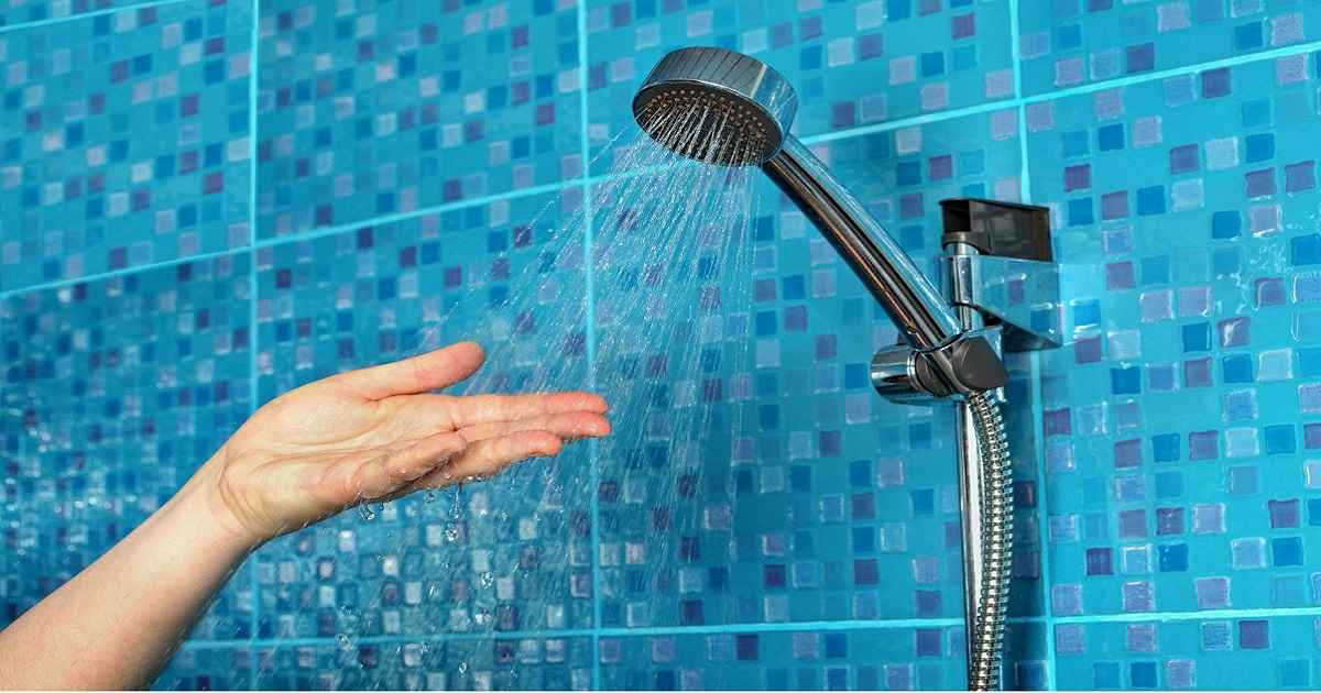 can you wear stainless steel in the shower